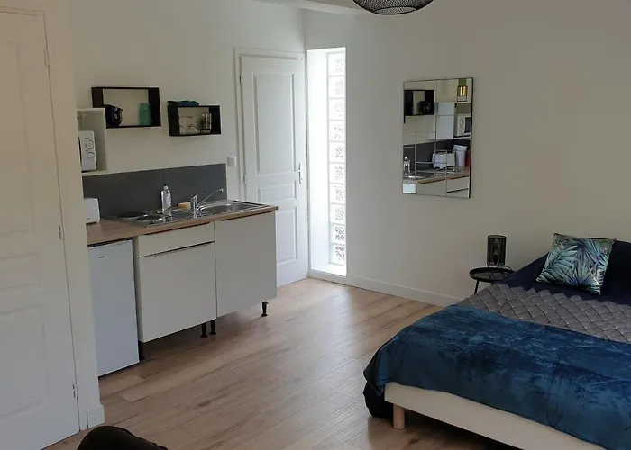 4 Henriville 아파트 *