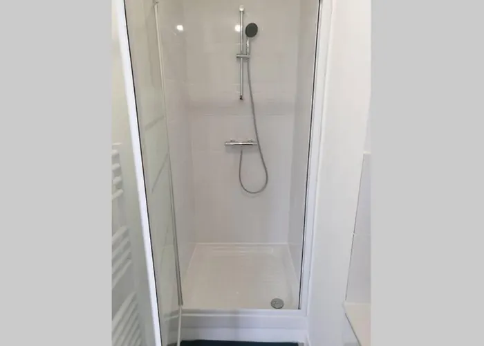 4 Henriville Apartment